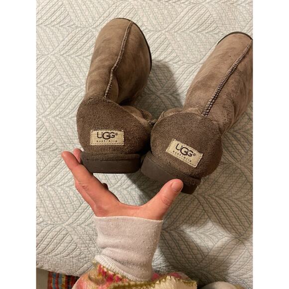 UGG Classic Sheep Skin Tall Dark Chocolate Brown Y2K Style Cozy Women’s 8 Boots - Picture 4 of 8